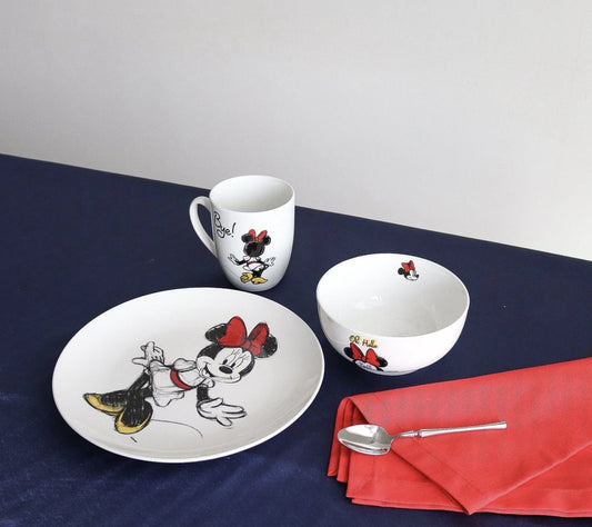 Vajilla mickey mouse minnie  porcelana